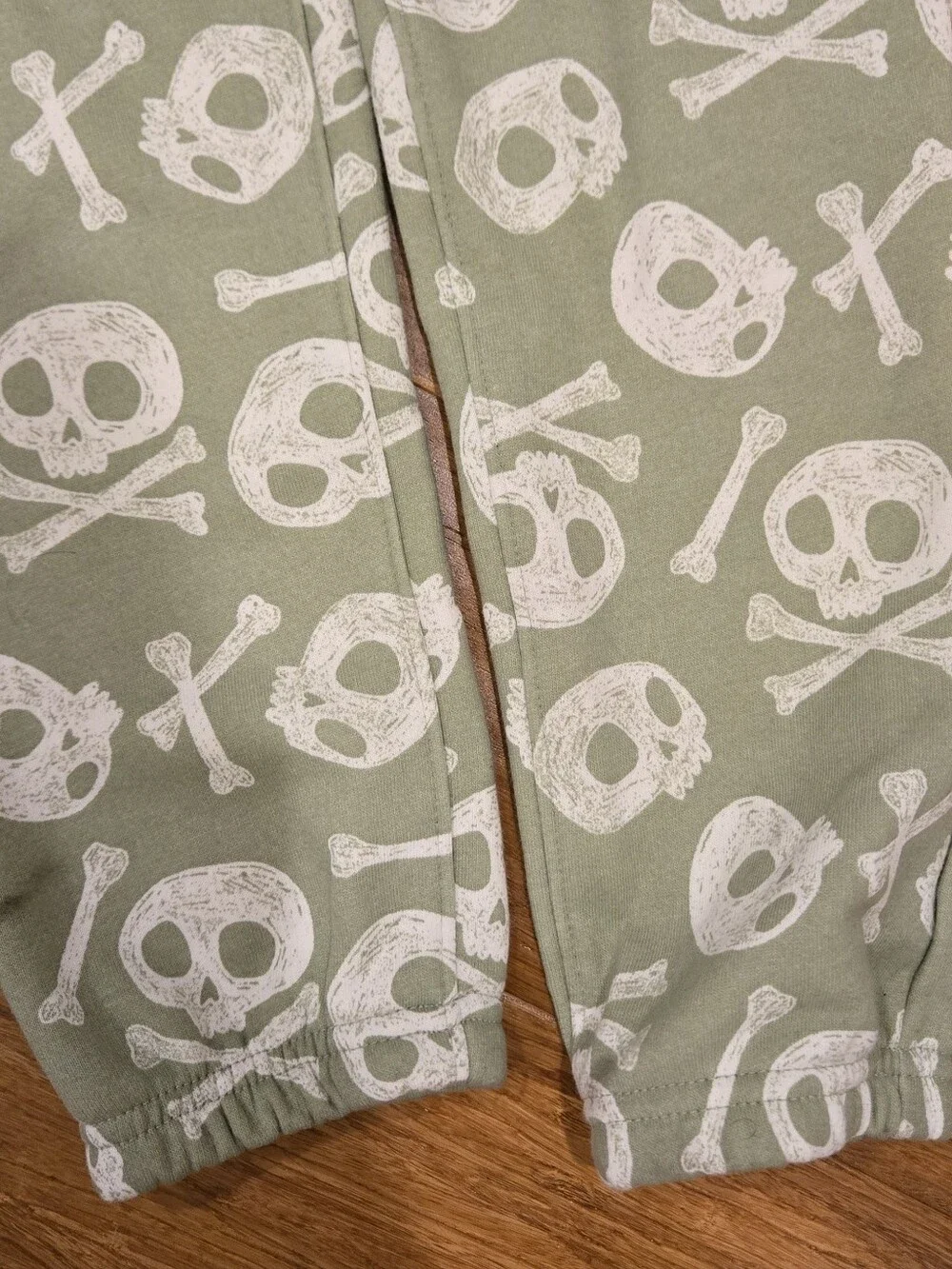 Cat & Jack Skull & Bones Sweat Shirt And Pants Matching Set